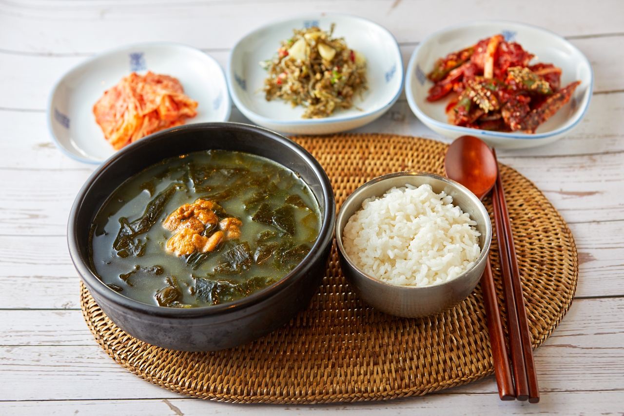 Miyeokguk, A special meal for your birthday in Korea in Nov 2023.